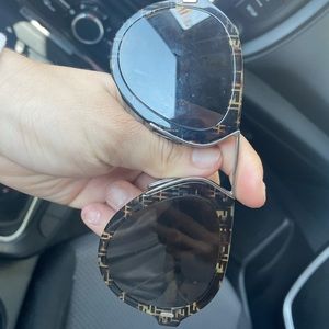 Fendi sunglasses uni-sex